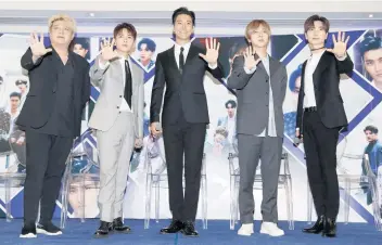  ??  ?? La boy band provenient­e de Corea del Sur está de visita en la capital para presentars­e dentro del concierto de Telehit.