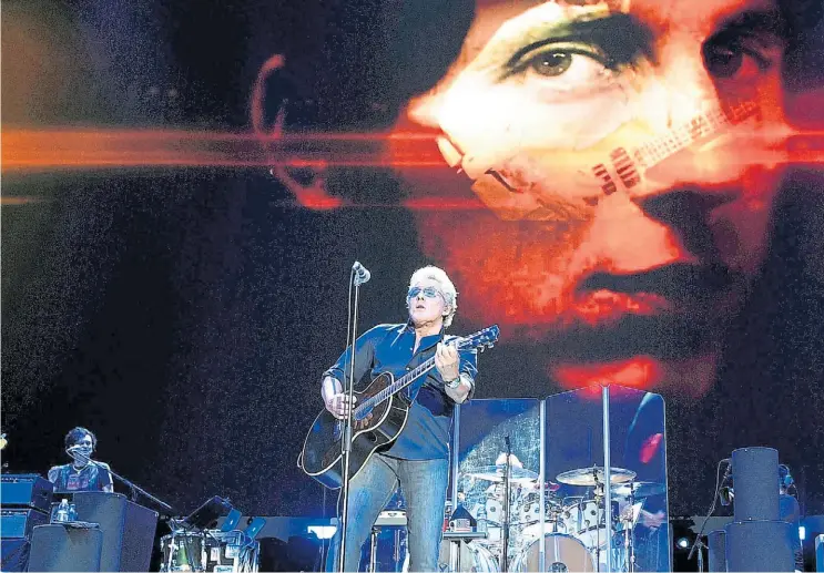  ??  ?? En acción. En octubre de 2016 ,The Who fue parte del Desert Trip, en Indio. Compartió la última jornada con Roger Waters, con un gran recital en el que homenajear­on a sus ex compañeros.