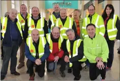  ??  ?? The Mens’s Shed team with Peter Fitzpatric­k TD at Fitzer’s 5K.