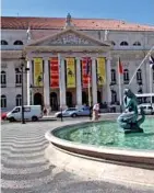  ??  ?? Teatro Nacional D. Maria II é um dos espaços que recebem o certame