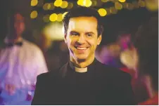  ?? AMAZON PRIME VIDEO ?? Openly gay actor Andrew Scott plays the straight “hot priest” in the award-winning series Fleabag.