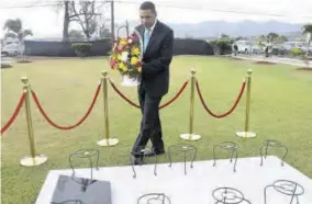  ?? (Photo: Naphtali Junior) ?? Prime Minister Andrew Holness approaches the grave of former Prime Minister Edward Seaga at National Heroes’ Park on Sunday May 28 to lay a wreath as a tribute marking the 93rd anniversar­y of his birth.