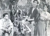  ??  ?? Solé (derecha), en una escena de la película Venganza en el circo, con Joaquín Cordero y Carmelita González.