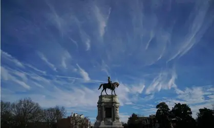  ??  ?? The Robert E Lee Monument in Richmond, Virginia. Photograph: Drew Angerer/Getty Images