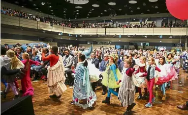  ?? — Reuters ?? Start them young:
Children performing during the opening session of the UN Climate Change Conference.