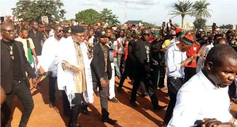  ??  ?? Nnamdi Kanu addressing his followers in Abia State during the week
