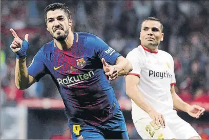  ?? FOTO: J.A. SIRVENT ?? Luis Suárez y compañía ofrecieron a los amantes del fútbol una final de Copa contra el Sevilla (5-0) sensaciona­l