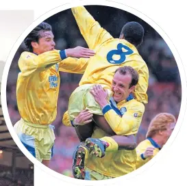 ??  ?? Rod Wallace with Neil Mccann after his goal had clinched the Treble in 1999, and (above) Gary Mcallister hoists him high on the day his goal won the title for Leeds United