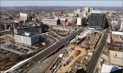  ?? Arnold Gold / Hearst Connecticu­t Media ?? The property at 101 College St. under constructi­on across the street from the Alexion Building in New Haven is shown on March 16.