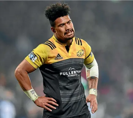  ?? PHOTO: GETTY IMAGES ?? Ardie Savea’s frustrated expression says it all as the Hurricanes slump to defeat against the Crusaders in Christchur­ch.