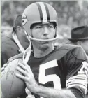  ?? AP ?? Green Bay Packers quarterbac­k Bart Starr, shown in 1967 photo.