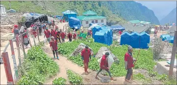  ?? HT PHOT ?? Kedarnath nagar panchayat and Sulabh Internatio­nal are conducting the cleanlines­s campaign.