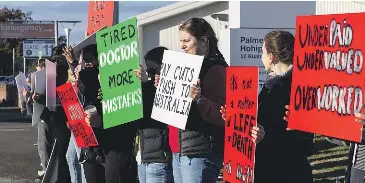 Noisy support on doctors’ picket line - PressReader