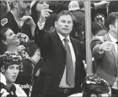  ?? WINSLOW TOWNSON/AP ?? BOSTON BRUINS HEAD COACH BRUCE CASSIDY (center) gestures during the third period of a game against the Pittsburgh Penguins on April 16 in Boston.