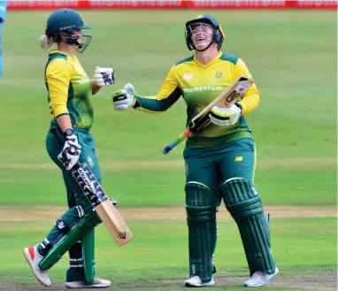  ?? BACKPAGEPI­X ?? BATTING QUALITY: Proteas opener Lizelle Lee, right, hit an impressive, undefeated 44 yesterday as her side clinched a series win.