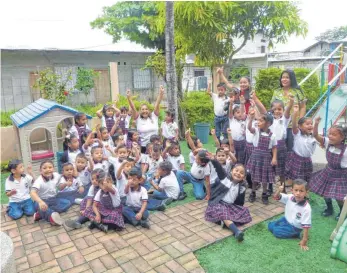  ?? FOTO: STIFTUNG HERMANO MIQUEL ?? Die Schelkling­er unterstütz­en ab sofort die Don Bosco-Schule und die Berufsschu­le „Santa Maria“der Stiftung Hermano Miquel in El Laurel (Ecuador).