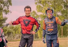  ??  ?? Off road Petrucci e Tony Cairoli, 34, dopo un recente allenament­o di cross