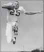  ?? FILE — THE ASSOCIATED PRESS ?? In this 1956 file photo, Oklahoma NCAA college football player Tommy McDonald is shown.