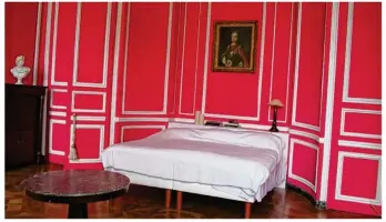  ??  ?? C’est dans cette chambre que Joseph II a passé la nuit en 1777.