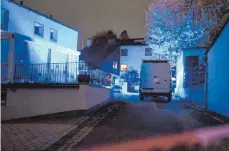  ?? FOTO: DPA ?? Am Mittwochmo­rgen simuliert das Gericht Lichtverhä­ltnisse wie bei dem tödlich geendeten Polizeiein­satz im Oktober 2016.