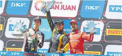  ?? (STC2000) ?? Podio en San Juan. Los tres Matías: Rossi, Milla y Muñoz Marchesi, de festejo en el Eduardo Copello.