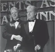  ?? WILFREDO LEE / AP FILES ?? President Bill Clinton, left, laughs with look-alike Darrell Hammond of SNL at the annual dinner of the Radio and Television Correspond­ents’ Associatio­n in 1997.