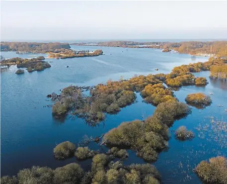  ?? | PHOTO : ARCHIVES FRANCK DUBRAY, OUEST-FRANCE ?? Le lac de Grand-Lieu, en Loire-Atlantique, qui couvrirait l’ancienne cité d’Herbauges.