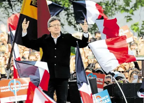  ?? Foto: Reuters ?? Černý kůň voleb? Jean-Luc Mélenchon se stal překvapení­m kampaně. Má reálnou šanci postoupit do druhého kola.