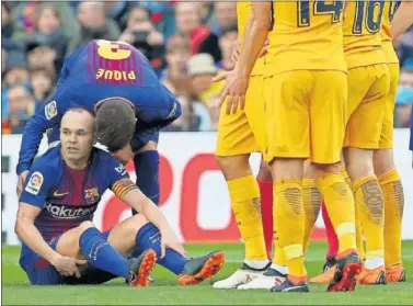  ??  ?? ESPERANZA. Iniesta quiere apurar los plazos para jugar ante el Chelsea.