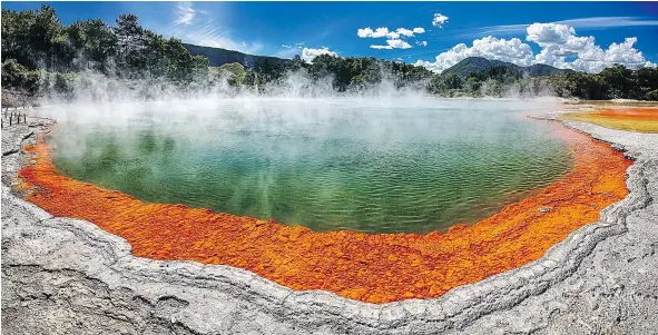  ?? — GETTY IMAGES ?? Thermal lake Champagne Pool is located at ai-O-Tapu Thermal onderland near Rotorua.