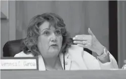  ?? CLYDE MUELLER/NEW MEXICAN FILE PHOTO ?? Like many teachers and education officials who hoped that the Every Student Succeeds Act would usher in a new era after years of trying to adhere to the No Child Left Behind Act, Santa Fe Public Schools Superinten­dent Veronica García finds the state’s...