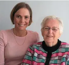  ?? PHOTO: MEGAN MASTERS ?? LIBRARY EVENT: Hayley Piggott (left) is off to Ethiopia this year after being inspired by a book given to her by her grandmothe­r, Joan Black, when she was a child.