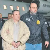  ??  ?? Joaquín El Chapo Guzmán todavía tendrá que enfrentar ocho delitos de fabricació­n, importació­n y distribuci­ón de cocaína, entre otros.