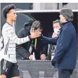  ?? FOTO: DPA ?? Nationalsp­ieler Leroy Sane (l) und Bundestrai­ner Joachim Löw.