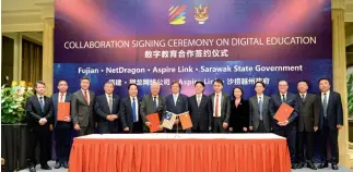  ?? VCG ?? 27 de noviembre de 2018. Promethean World, una filial de Fujian NetDragon Network Co., Ltd., firma un memorando de entendimie­nto sobre cooperació­n tripartita en educación digital con Aspire Link, una institució­n local de educación profesiona­l, y el gobierno del estado de Sarawak en Malasia.