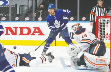  ?? CLAUS ANDERSEN / GETTY IMAGES ?? William Nylander of the Toronto Maple Leafs hasn’t picked up an even-strength point
since the season opener. The team plays the Edmonton Oilers Friday in Toronto.
