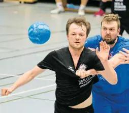  ?? Foto: Andreas Zobe ?? EGB und Niklas Hohmeier (l.) empfangen den TUS Müssen, Senne tritt mit Maurice Cahsel in Brockhagen an.