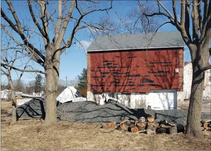  ?? SUBMITTED PHOTO ?? A barn will be used as a backdrop at Norristown Farm Park’s Green Resource Center.