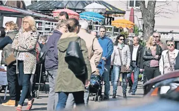  ?? FOTO: ANJA TINTER ?? Für den Ostermarkt vor einer Woche hatte die Zusammenar­beit von SWD und CiDo im Vorfeld gut funktionie­rt. Weitere Beteiligun­g der Händler ist wünschensw­ert.