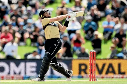  ?? PHOTOSPORT ?? Martin Guptill and other Auckland-based Black Caps will undergo Covid-19 tests.