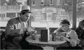  ?? ?? Ryan and Tatum O’Neal as a father-daughter con team in Peter Bogdanovic­h’s 1973 film Paper Moon, for which Tatum was the youngest ever recipient of a best supporting actress Academy Award. Photograph: CBS Photo Archive/CBS/Getty Images