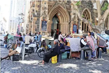  ?? LUBABALO POSWA African News Agency (ANA) ?? HUNDREDS of refugees and asylum-seekers who previously occupied Green Market Square are now housed in two tented camps, awaiting a resolution to their situation. |