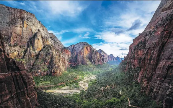  ?? PHOTOS: ORI NEVARES ?? The Angels Landing trails take travellers through Zion National Park.