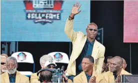  ?? DAVID RICHARD THE ASSOCIATED PRESS ?? Eric Dickerson leads a group of Pro Football Hall of Famers demanding health insurance coverage and a share of NFL revenues.