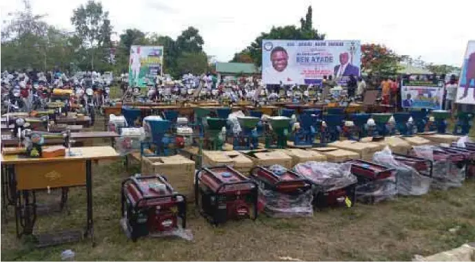  ??  ?? Empowermen­t items donated by Hon. Jarigbe Agom Jarigbe