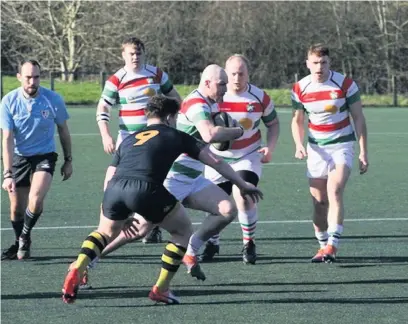  ?? Richard Hope ?? ●●Matt Blackman makes a break for Stockport