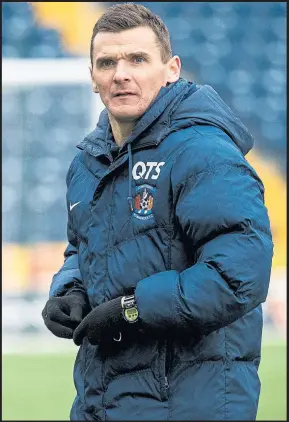  ??  ?? In the frame... Kilmarnock caretaker manager Lee McCulloch is one of the favourites to land the job permanentl­y after Clark, below, quit