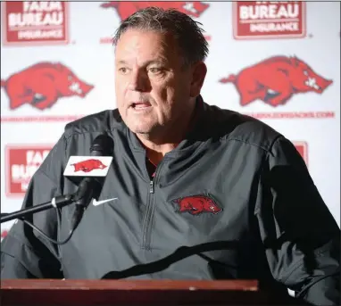  ??  ?? Among the topics Arkansas Coach Sam Pittman discussed Monday were the team’s quarterbac­k situation, the additional time for virtual instructio­n and how the short-term changes to college football affect the Razorbacks.
(NWA Democrat-Gazette/Andy Shupe)