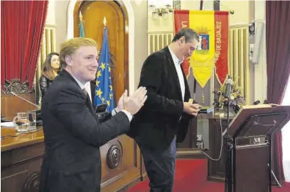  ?? S. GARCÍA ?? Juancho Pérez, tras jurar el cargo ayer en el salón de plenos.