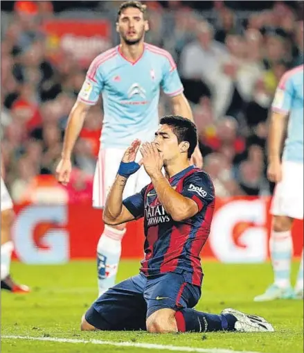  ?? ÀLEX GARCIA ?? Luis Suárez se lamenta tras una acción durante el partido ante el Celta en el Camp Nou